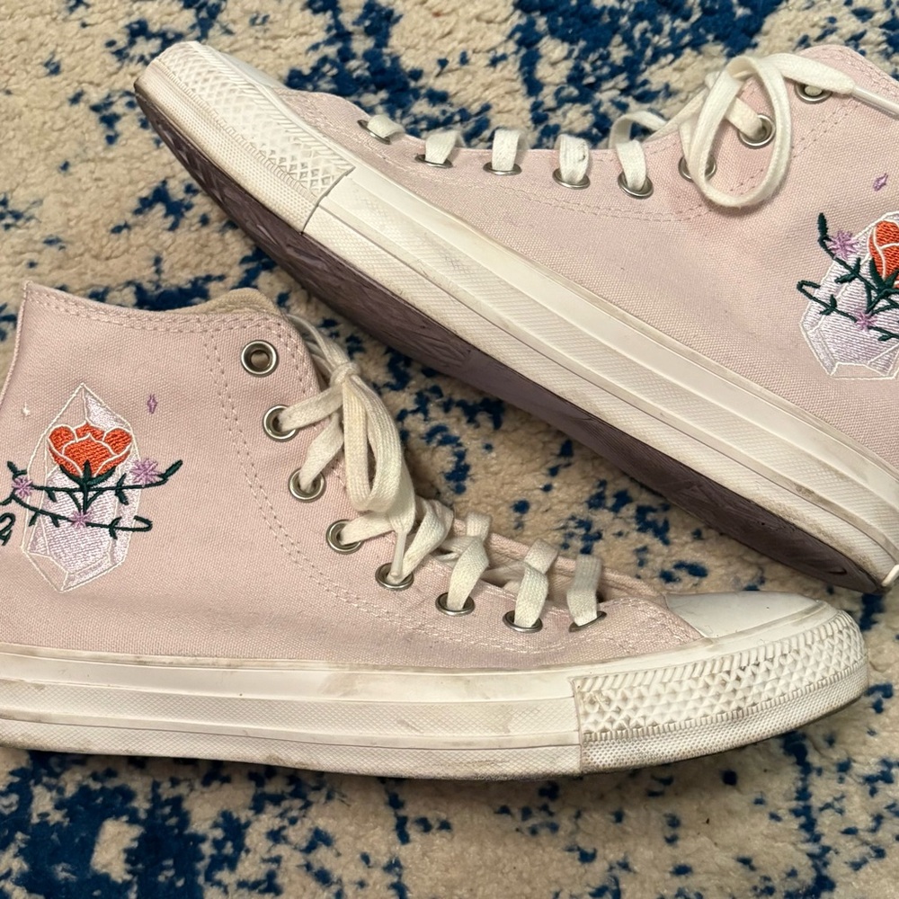 Floral Embroidered High-Top Converse